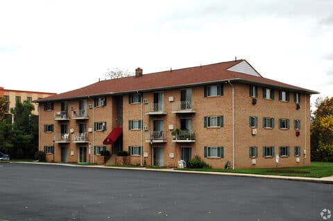 King of Prussia Arms apartment building viewed from the resident parking area